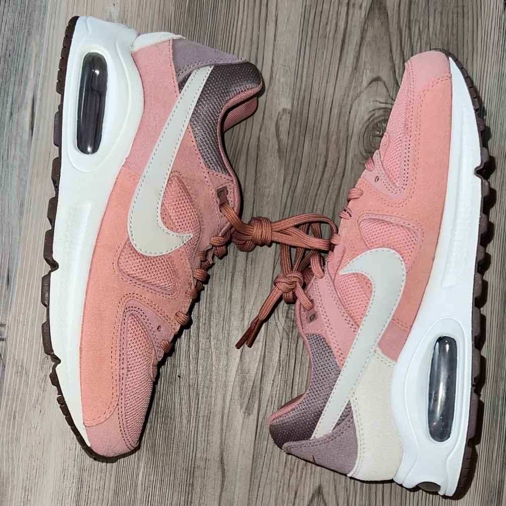 WOMENS NIKE AIR MAX COMMAND RUNNING SHOES SIZE 7 STARDUST/LIGHT BONE NWOB - Picture 2 of 5